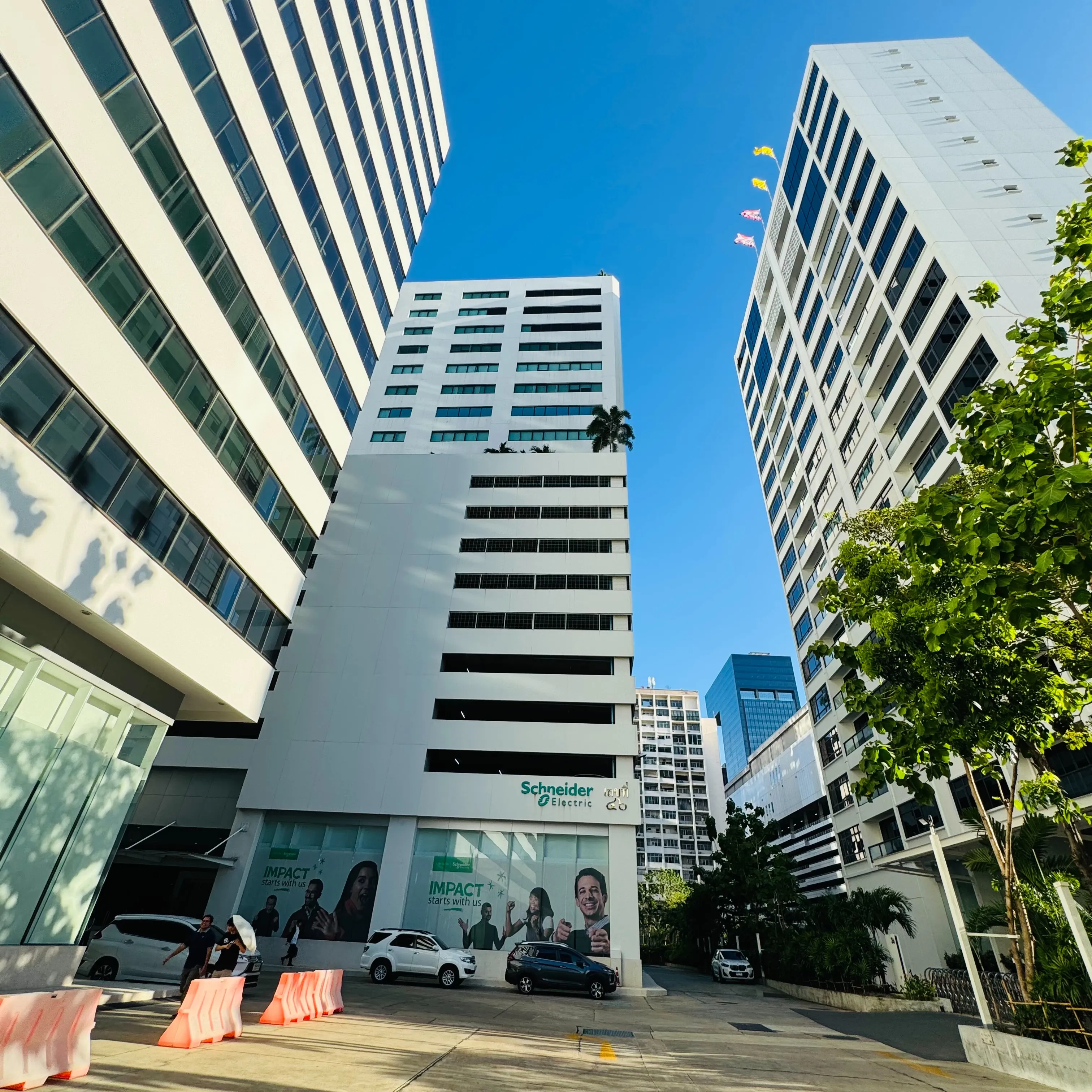 Rungroj Building C — Schneider Electric